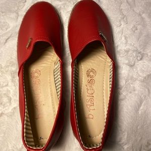 Shoes Flat shoes Red color Moda Bella